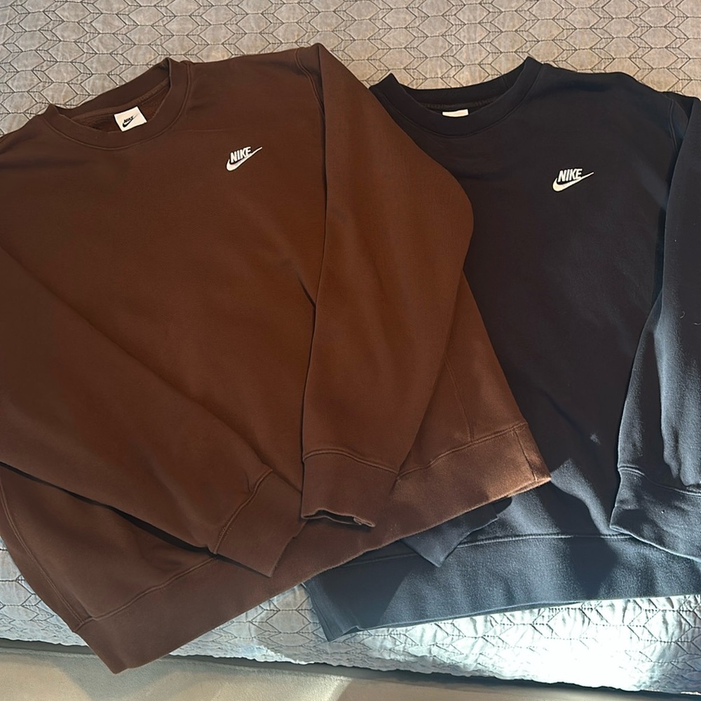 2- wmns Nike crew sweatshirts